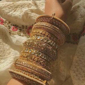 Meet your Posher, Komal